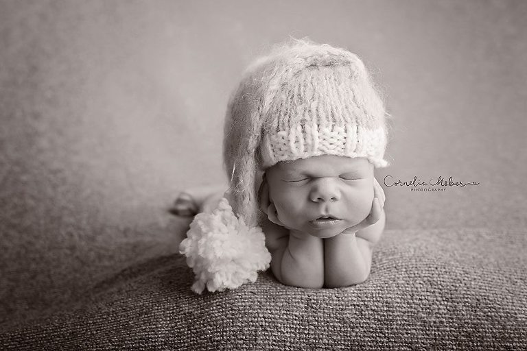 Neugeborenenshooting Neugeborene Zwillinge Neugeborenenfotografie Neugeborenenfotos newborn shooting Twins Babyfotografie Babyfotos baby photographer Babyfotograf Zug Zürich Luzern Aargau Schwyz Cornelia Moebes Photography