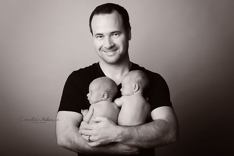 Neugeborenenshooting Neugeborene Zwillinge Neugeborenenfotografie Neugeborenenfotos newborn shooting Twins Babyfotografie Babyfotos baby photographer Babyfotograf Zug Zürich Luzern Aargau Schwyz Cornelia Moebes Photography