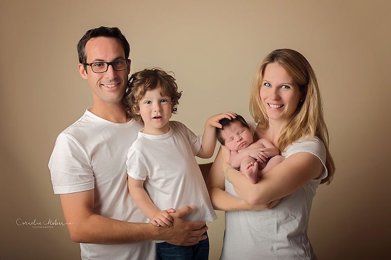 Neugeborenenshooting Neugeborenenfotografie Neugeborenenfotos newborn shooting Babyfotografie Babyfotos baby photographer Babyfotograf Zug Zürich Luzern Aargau Schwyz Cornelia Moebes Photography