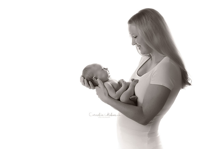 Neugeborenenfotografie newbornshooting Babyfotografie Neugeborenenshooting Babyfotograf Cornelia Moebes Photography