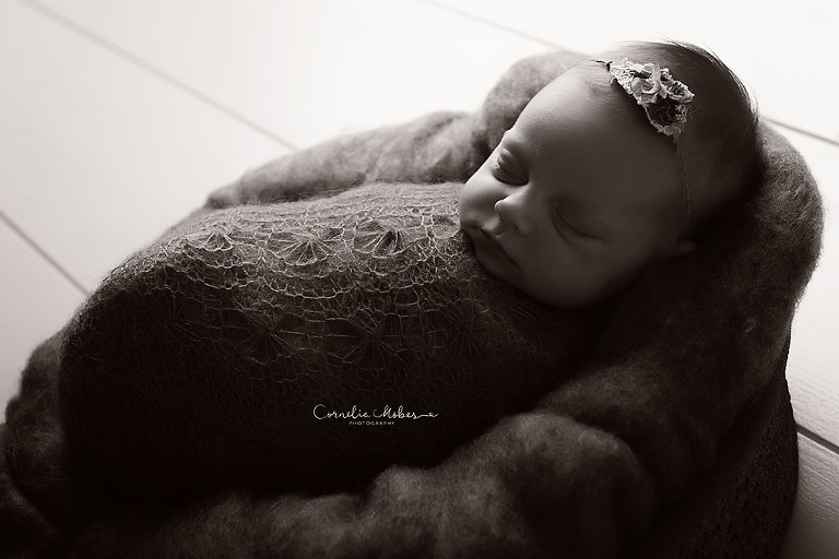 Neugeborenenfotografie newbornshooting Babyfotografie Neugeborenenshooting Babyfotograf Cornelia Moebes Photography