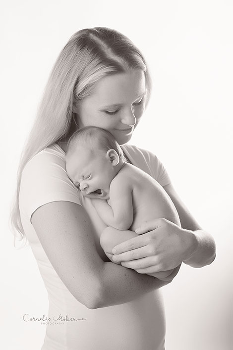 Neugeborenenfotografie newbornshooting Babyfotografie Neugeborenenshooting Babyfotograf Cornelia Moebes Photography