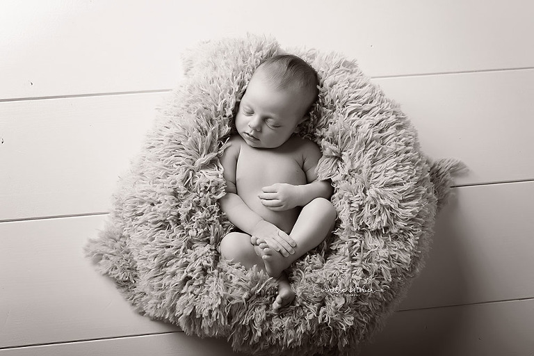 Neugeborenenfotografie newbornshooting Babyfotografie Neugeborenenshooting Babyfotograf Cornelia Moebes Photography