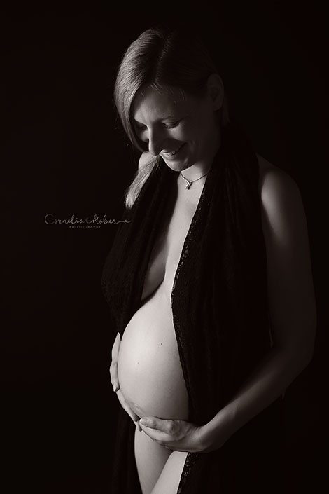 Schwangerschaftsfotografie Babybauchshooting Schwangerschaftsshooting Neugeborenenfotos newbornshooting Babyfotografie Cornelia Moebes Fotografie