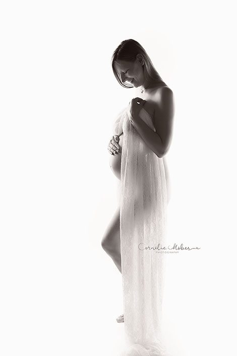 Schwangerschaftsfotografie Babybauchshooting Schwangerschaftsshooting Neugeborenenfotos newbornshooting Babyfotografie Cornelia Moebes Fotografie