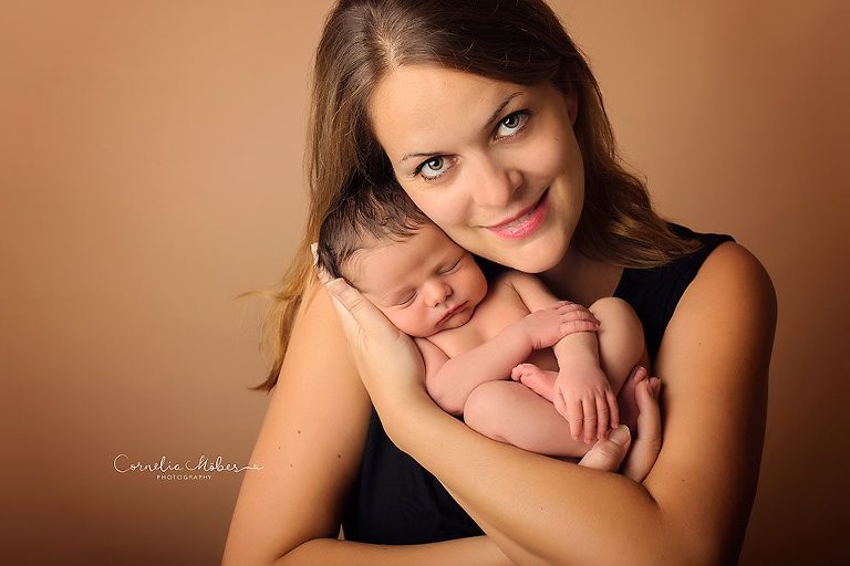 Neugeborenenbilder Neugeborenenshooting Neugeborenenfotografie newbornphotography newborn shooting Babyfotografie Babyfotograf Zug Zürich Luzern Aargau Schwyz Cornelia Moebes Photography