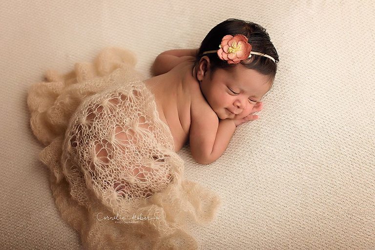 Neugeborenenshooting Neugeborenenfotos Neugeborenenfotografie NewbornShooting Newborn Babyfotografie Baby Photographer Cornelia Moebes Photography