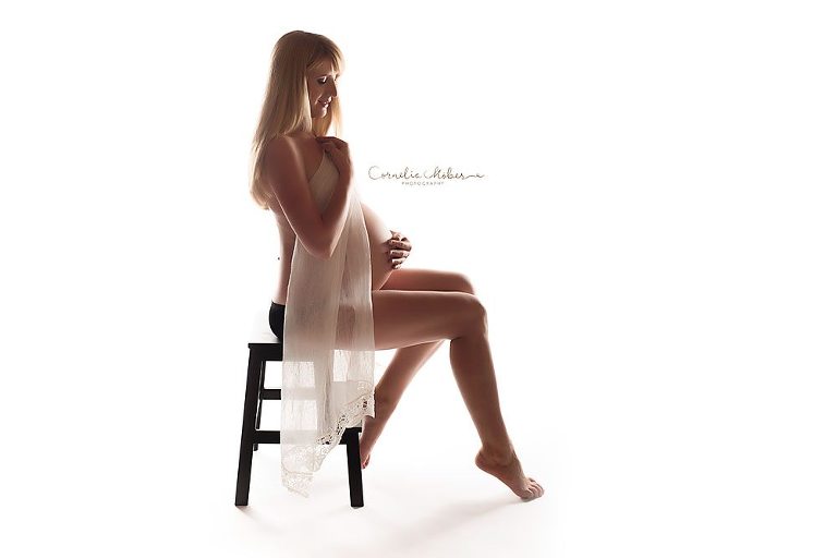 Schwangerschaftsfotografie Babybauchshooting Schwangerschaftsshooting Neugeborenenfotos newbornshooting Babyfotografie Cornelia Moebes Fotografie