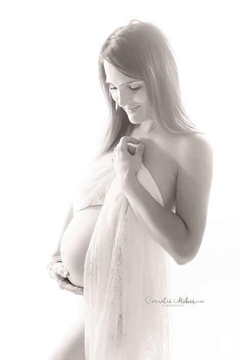 Schwangerschaftsfotografie Babybauchshooting Schwangerschaftsshooting Neugeborenenfotos newbornshooting Babyfotografie Cornelia Moebes Fotografie