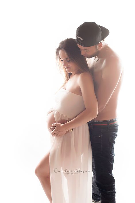 Schwangerschaftsfotografie Babybauchshooting Schwangerschaftsshooting Neugeborenenfotos newbornshooting Babyfotografie Cornelia Moebes Fotografie