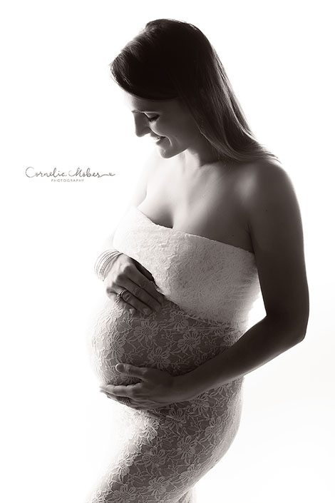 Schwangerschaftsfotografie Babybauchshooting Schwangerschaftsshooting Neugeborenenfotos newbornshooting Babyfotografie Cornelia Moebes Fotografie