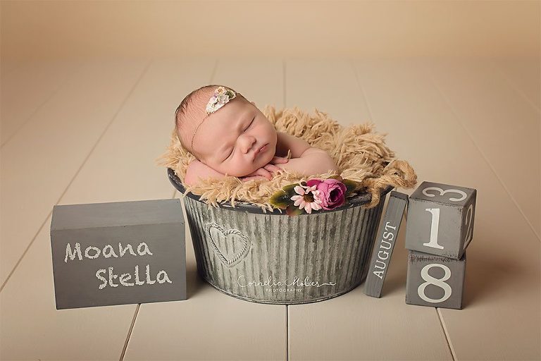 Neugeborenenbilder Neugeborenenshooting Neugeborenenfotografie newbornphotography newborn shooting Babyfotografie Babyfotograf Zug Zürich Luzern Aargau Schwyz Cornelia Moebes Photography