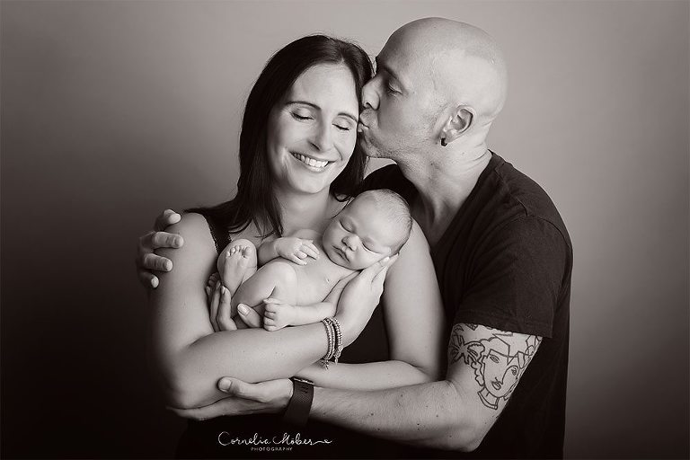 Neugeborenenbilder Neugeborenenshooting Neugeborenenfotografie newbornphotography newborn shooting Babyfotografie Babyfotograf Zug Zürich Luzern Aargau Schwyz Cornelia Moebes Photography