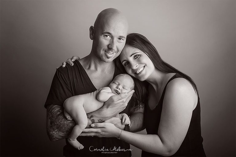 Neugeborenenbilder Neugeborenenshooting Neugeborenenfotografie newbornphotography newborn shooting Babyfotografie Babyfotograf Zug Zürich Luzern Aargau Schwyz Cornelia Moebes Photography