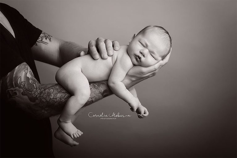 Neugeborenenbilder Neugeborenenshooting Neugeborenenfotografie newbornphotography newborn shooting Babyfotografie Babyfotograf Zug Zürich Luzern Aargau Schwyz Cornelia Moebes Photography