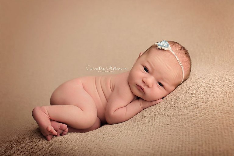 Neugeborenenbilder Neugeborenenshooting Neugeborenenfotografie newbornphotography newborn shooting Babyfotografie Babyfotograf Zug Zürich Luzern Aargau Schwyz Cornelia Moebes Photography