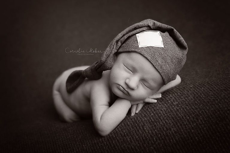 Neugeborenenbilder Neugeborenenshooting Neugeborenenfotografie newbornphotography newborn shooting Babyfotografie Babyfotograf Zug Zürich Luzern Aargau Schwyz Cornelia Moebes Photography