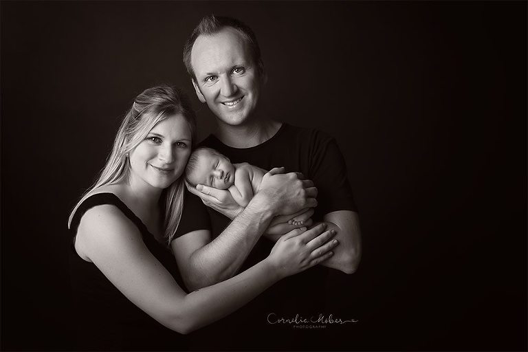 Neugeborenenbilder Neugeborenenshooting Neugeborenenfotografie newbornphotography newborn shooting Babyfotografie Babyfotograf Zug Zürich Luzern Aargau Schwyz Cornelia Moebes Photography