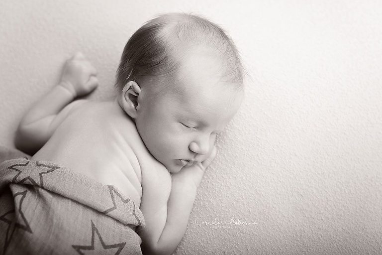 Neugeborenenbilder Neugeborenenshooting Neugeborenenfotografie newbornphotography newborn shooting Babyfotografie Babyfotograf Zug Zürich Luzern Aargau Schwyz Cornelia Moebes Photography