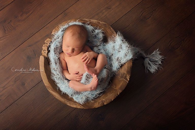 Neugeborenenbilder Neugeborenenshooting Neugeborenenfotografie newbornphotography newborn shooting Babyfotografie Babyfotograf Zug Zürich Luzern Aargau Schwyz Cornelia Moebes Photography