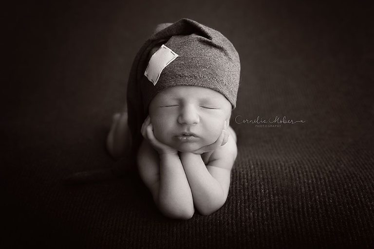 Neugeborenenbilder Neugeborenenshooting Neugeborenenfotografie newbornphotography newborn shooting Babyfotografie Babyfotograf Zug Zürich Luzern Aargau Schwyz Cornelia Moebes Photography