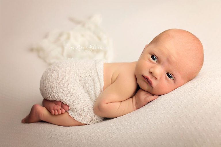 Neugeborenenbilder Neugeborenenshooting Neugeborenenfotografie newbornphotography newborn shooting Babyfotografie Babyfotograf Zug Zürich Luzern Aargau Schwyz Cornelia Moebes Photography