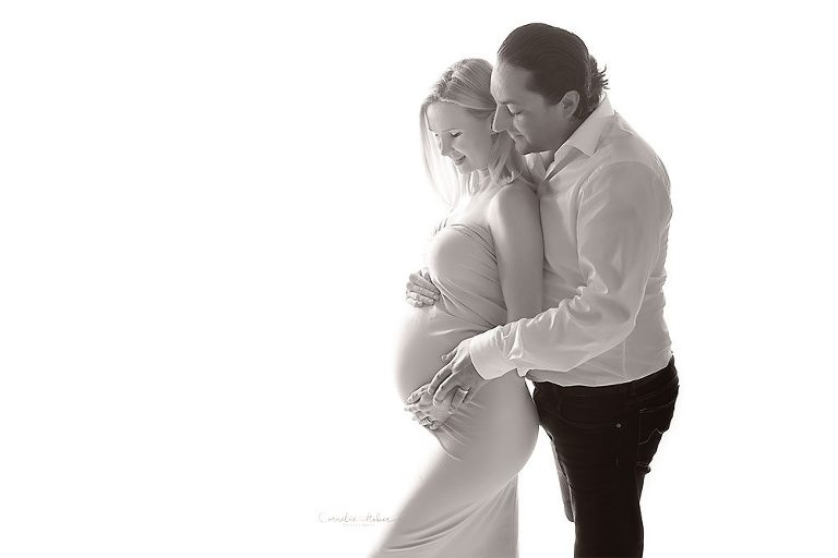 Schwangerschaftsfotografie Babybauchshooting Schwangerschaftsshooting Neugeborenenfotos newbornshooting Babyfotografie Cornelia Moebes Fotografie
