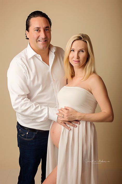 Schwangerschaftsfotografie Babybauchshooting Schwangerschaftsshooting Neugeborenenfotos newbornshooting Babyfotografie Cornelia Moebes Fotografie