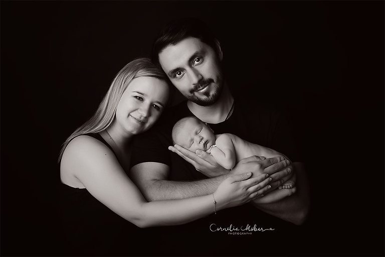 Neugeborenenbilder Neugeborenenshooting Neugeborenenfotografie newbornphotography newborn shooting Babyfotografie Babyfotograf Zug Zürich Luzern Aargau Schwyz Cornelia Moebes Photography