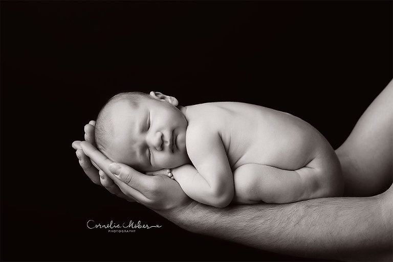 Neugeborenenbilder Neugeborenenshooting Neugeborenenfotografie newbornphotography newborn shooting Babyfotografie Babyfotograf Zug Zürich Luzern Aargau Schwyz Cornelia Moebes Photography