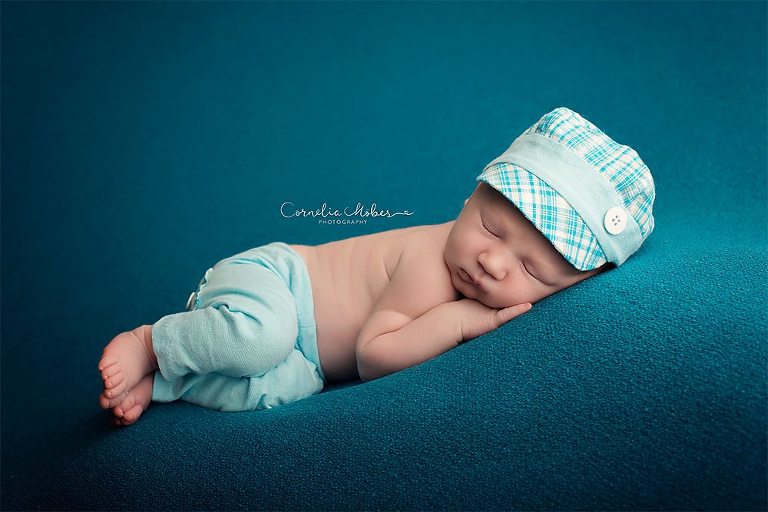 Neugeborenenbilder Neugeborenenshooting Neugeborenenfotografie newbornphotography newborn shooting Babyfotografie Babyfotograf Zug Zürich Luzern Aargau Schwyz Cornelia Moebes Photography