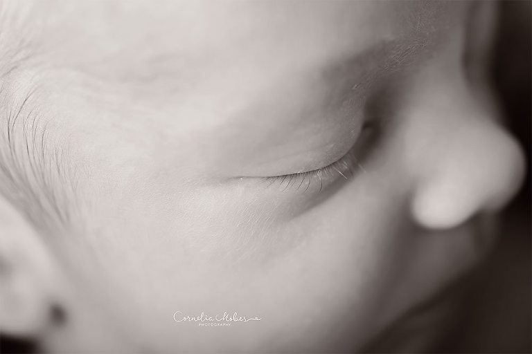 Neugeborenenbilder Neugeborenenshooting Neugeborenenfotografie newbornphotography newborn shooting Babyfotografie Babyfotograf Zug Zürich Luzern Aargau Schwyz Cornelia Moebes Photography