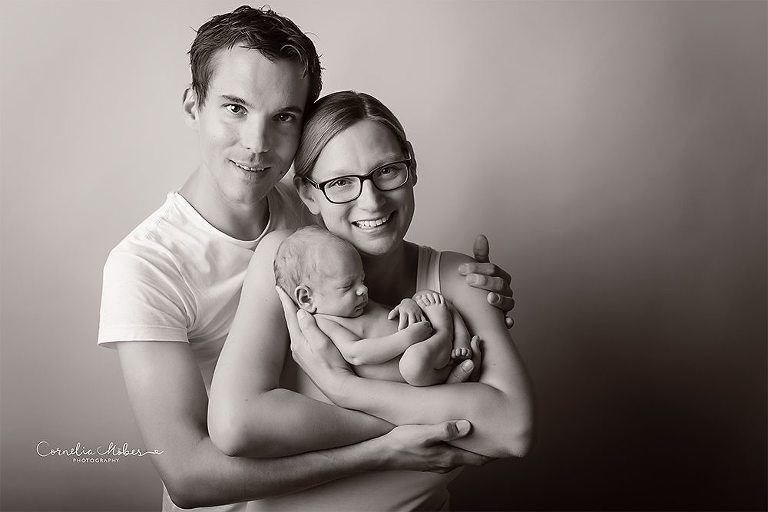 Neugeborenenbilder Neugeborenenshooting Neugeborenenfotografie newbornphotography newborn shooting Babyfotografie Babyfotograf Zug Zürich Luzern Aargau Schwyz Cornelia Moebes Photography