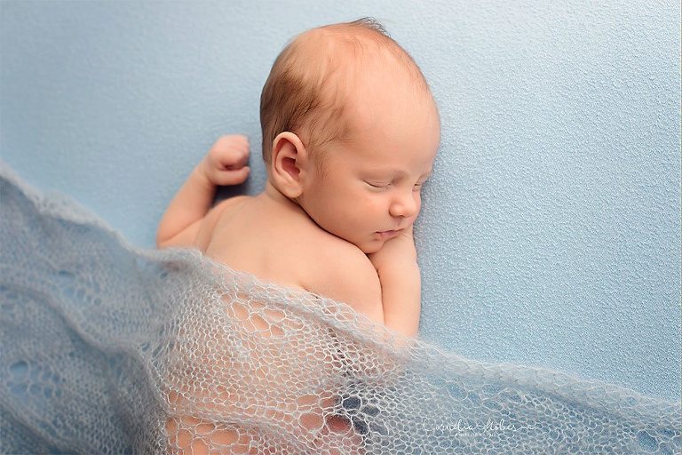 Neugeborenenbilder Neugeborenenshooting Neugeborenenfotografie newbornphotography newborn shooting Babyfotografie Babyfotograf Zug Zürich Luzern Aargau Schwyz Cornelia Moebes Photography