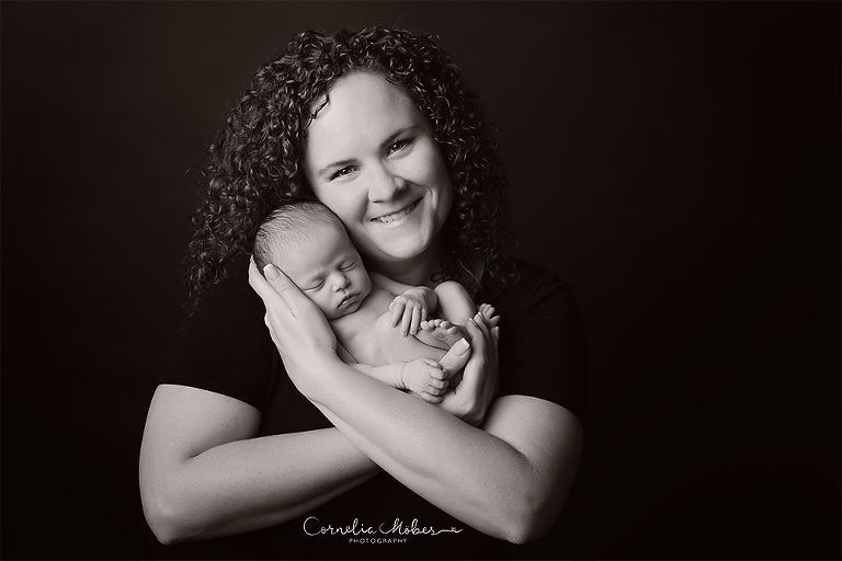 Neugeborenenbilder Neugeborenenshooting Neugeborenenfotografie newbornphotography newborn shooting Babyfotografie Babyfotograf Zug Zürich Luzern Aargau Schwyz Cornelia Moebes Photography