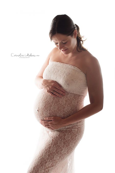 Schwangerschaftsfotografie Babybauchshooting Schwangerschaftsshooting Neugeborenenfotos newbornshooting Babyfotografie Cornelia Moebes Fotografie