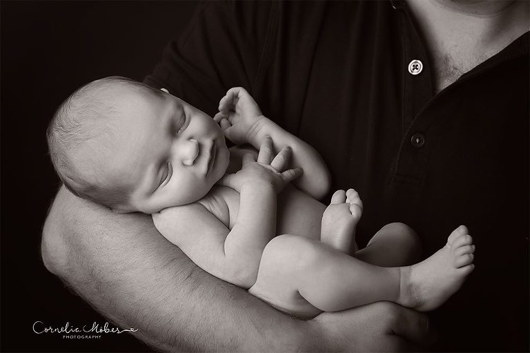 Neugeborenenbilder Neugeborenenshooting Neugeborenenfotografie newbornphotography newborn shooting Babyfotografie Babyfotograf Zug Zürich Luzern Aargau Schwyz Cornelia Moebes Photography