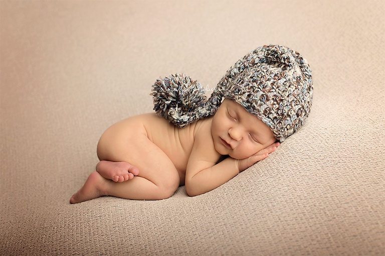 Neugeborenenbilder Neugeborenenshooting Neugeborenenfotografie newbornphotography newborn shooting Babyfotografie Babyfotograf Zug Zürich Luzern Aargau Schwyz Cornelia Moebes Photography