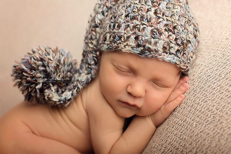 Neugeborenenbilder Neugeborenenshooting Neugeborenenfotografie newbornphotography newborn shooting Babyfotografie Babyfotograf Zug Zürich Luzern Aargau Schwyz Cornelia Moebes Photography