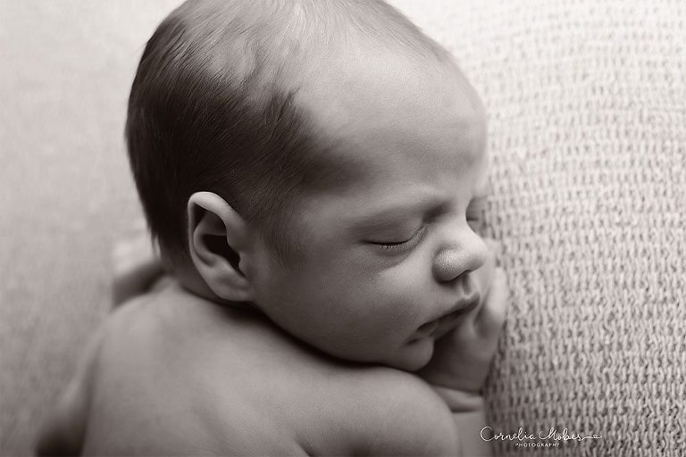 Neugeborenenbilder Neugeborenenshooting Neugeborenenfotografie newbornphotography newborn shooting Babyfotografie Babyfotograf Zug Zürich Luzern Aargau Schwyz Cornelia Moebes Photography