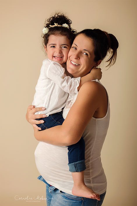 Schwangerschaftsfotos-Schwangerschaftsshooting Schwangerschaftsfotografie Babybauch Shooting maternity photographer Mutterschaft Babyfotograf Babyshooting newbornshooting Neugeborenenfotografie Cornelia Moebes Photography Schweiz Zuerich Luzern Zug Aargau Schwyz