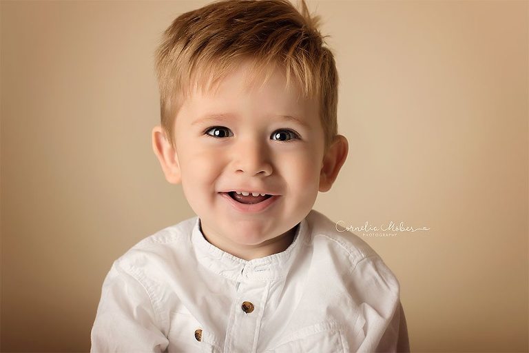 Neugeborenenbilder Neugeborenenshooting Neugeborenenfotografie newbornphotography newborn shooting Babyfotografie Babyfotograf Zug Zürich Luzern Aargau Schwyz Cornelia Moebes Photography