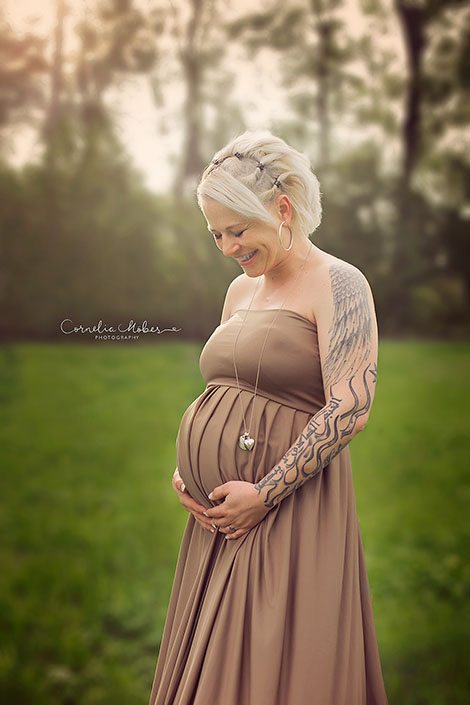Schwangerschaftsfotos-Schwangerschaftsshooting Schwangerschaftsfotografie Babybauch Shooting maternity photographer Mutterschaft Babyfotograf Babyshooting newbornshooting Neugeborenenfotografie Cornelia Moebes Photography Schweiz Zuerich Luzern Zug Aargau Schwyz