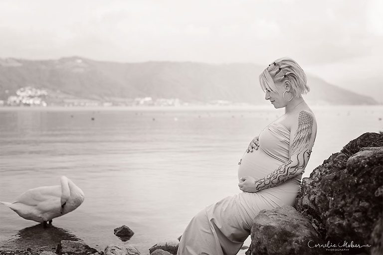 Schwangerschaftsfotos-Schwangerschaftsshooting Schwangerschaftsfotografie Babybauch Shooting maternity photographer Mutterschaft Babyfotograf Babyshooting newbornshooting Neugeborenenfotografie Cornelia Moebes Photography Schweiz Zuerich Luzern Zug Aargau Schwyz