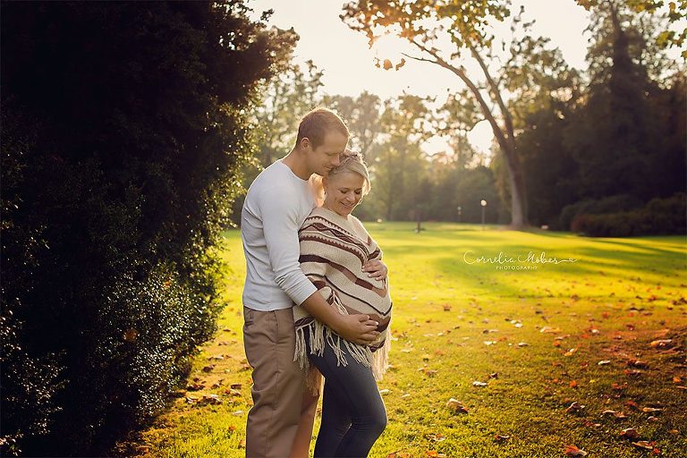 Schwangerschaftsfotos-Schwangerschaftsshooting Schwangerschaftsfotografie Babybauch Shooting maternity photographer Mutterschaft Babyfotograf Babyshooting newbornshooting Neugeborenenfotografie Cornelia Moebes Photography Schweiz Zuerich Luzern Zug Aargau Schwyz