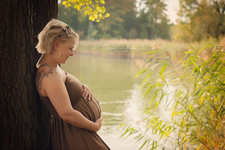 Schwangerschaftsfotos-Schwangerschaftsshooting Schwangerschaftsfotografie Babybauch Shooting maternity photographer Mutterschaft Babyfotograf Babyshooting newbornshooting Neugeborenenfotografie Cornelia Moebes Photography Schweiz Zuerich Luzern Zug Aargau Schwyz
