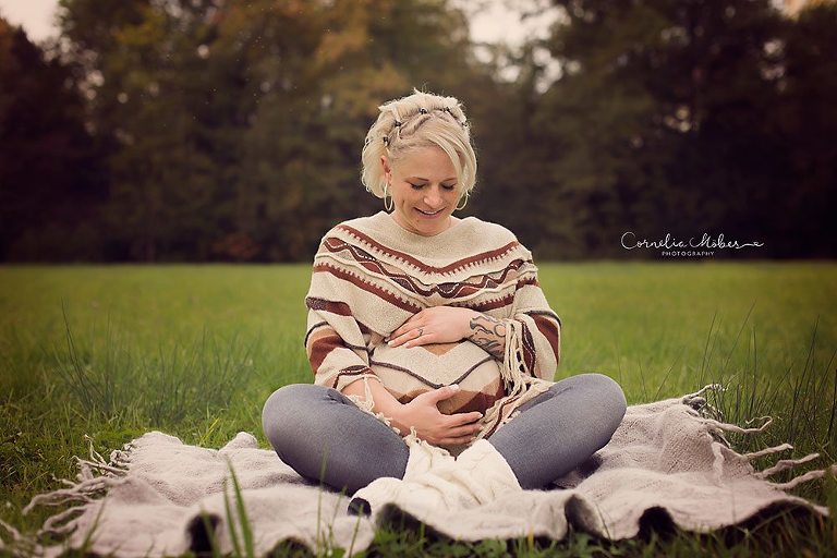 Schwangerschaftsfotos-Schwangerschaftsshooting Schwangerschaftsfotografie Babybauch Shooting maternity photographer Mutterschaft Babyfotograf Babyshooting newbornshooting Neugeborenenfotografie Cornelia Moebes Photography Schweiz Zuerich Luzern Zug Aargau Schwyz
