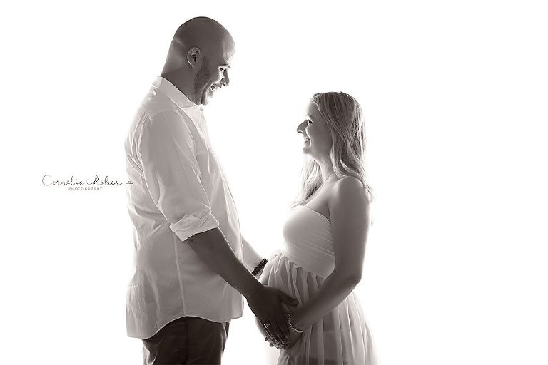 Schwangerschaftsfotos-Schwangerschaftsshooting Schwangerschaftsfotografie Babybauch Shooting maternity photographer Mutterschaft Babyfotograf Babyshooting newbornshooting Neugeborenenfotografie Cornelia Moebes Photography Schweiz Zuerich Luzern Zug Aargau Schwyz