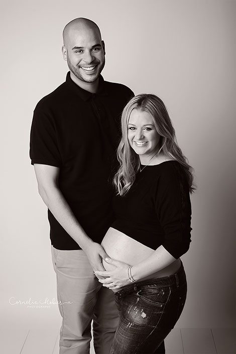 Schwangerschaftsfotos-Schwangerschaftsshooting Schwangerschaftsfotografie Babybauch Shooting maternity photographer Mutterschaft Babyfotograf Babyshooting newbornshooting Neugeborenenfotografie Cornelia Moebes Photography Schweiz Zuerich Luzern Zug Aargau Schwyz