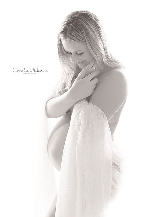 Schwangerschaftsfotos-Schwangerschaftsshooting Schwangerschaftsfotografie Babybauch Shooting maternity photographer Mutterschaft Babyfotograf Babyshooting newbornshooting Neugeborenenfotografie Cornelia Moebes Photography Schweiz Zuerich Luzern Zug Aargau Schwyz
